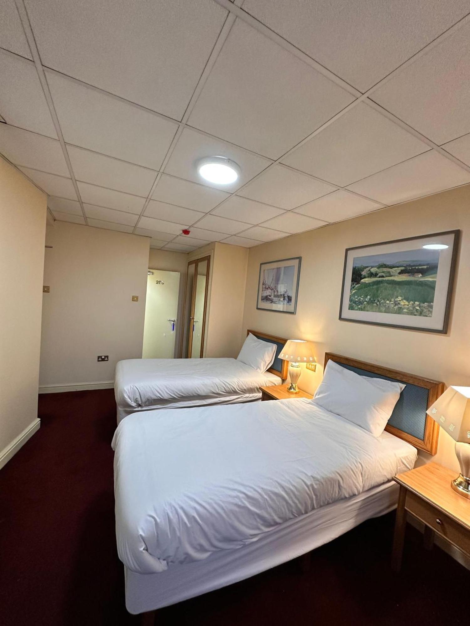 Hotel Throstles Nest 3*